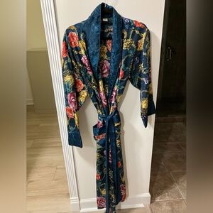 Vintage Victoria's Secret dressing gown size S